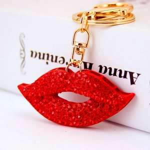 Porte-clés Créatif Lèvres Rouges pour Femmes en Alliage de Zinc Incrusté de Strass Pendentif de Sac Forme de Bouche Accessoire