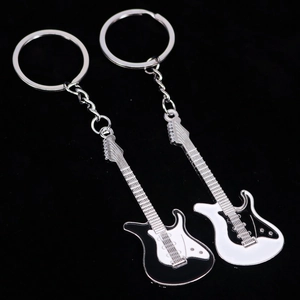 Llaveros creativos de metal con forma de guitarra eléctrica en blanco y negro esmaltado
