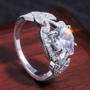 Retro S925 sterling silver princess ring with round diamond and leaf patterns