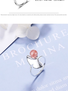 Details des verstellbaren Ginkgoblatt Rings mit Erdbeerquarz und 18mm Innendurchmesser