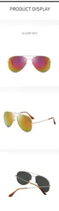 Detailweergave van de metalen aviator zonnebril met rode, gele en grijze glazen