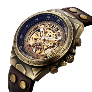 Nahaufnahme der SHENHUA Herren Skelett Automatik Uhr mit Vintage Bronze Finish