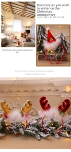 Detail von Weihnachts-Haarreif-Set mit Plüsch-Rentiergeweih und kleinen Glocken