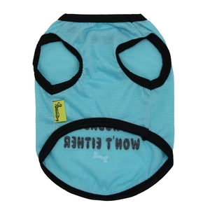 Détail du gilet pour animaux en coton bleu clair respirant avec bordure noire