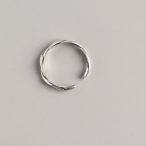 Vintage S925 sterling silver twisted rope open ring with a rustic antique finish