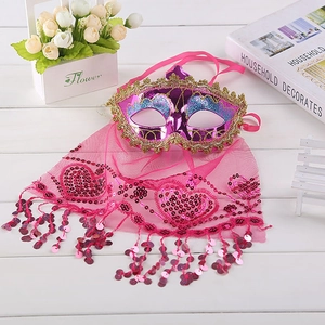 Masque de mascarade violet avec voile rose et dentelle dorée pour danse du ventre