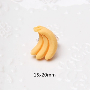 Macro di ciondoli a banana in resina gialla opaca per gioielli DIY, misura 15x20mm