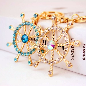 Creative Nautical Ship Rudder Keychain Zinc Alloy Rhinestone Inlaid Gold Pendant Key Ring For Car Bag Women Fashion Jewelry Gift