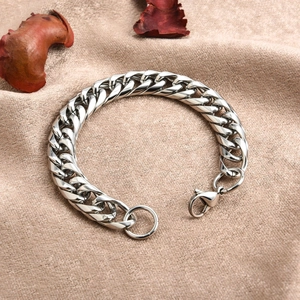 Detail of 316L stainless steel double woven curb chain bracelet with lobster clasp