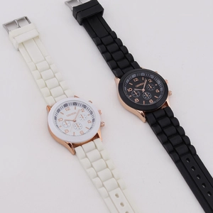 Fashion Geneva three-eye quartz watches with silicone straps in black and white styles