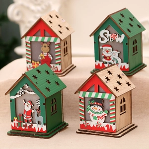Maisons de Noël en bois DIY avec LED incluant des motifs de Père Noël et de renne