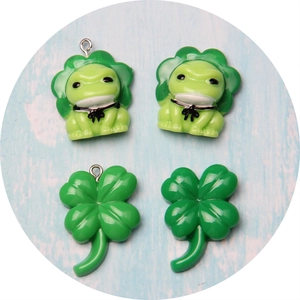 Green resin frog pendants and four-leaf clover charms for DIY jewelry making