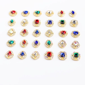 Surtido de cristales para uñas en forma de corazón y gota con gemas de colores y oro