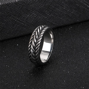 Punk style stainless steel chain link ring with vintage silver woven texture finish