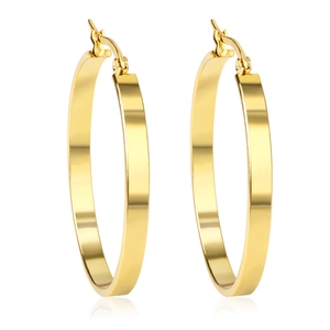 Classic golden flat hoop earrings in polished stainless steel with reflective finish