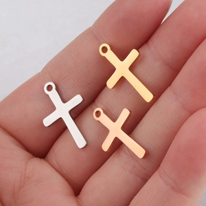 Ciondoli a croce in acciaio inossidabile lucido in argento, oro e oro rosa, 12x20mm