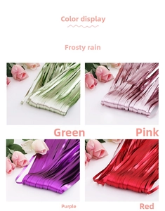 Dettaglio di tende a frange opache in verde rosa viola e rosso per decorazioni feste