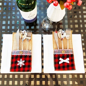 Porte-Couverts De Noël Toile De Jute Carreaux Buffalo Pochette Dentelle Flocon De Neige Nœud Décor Table