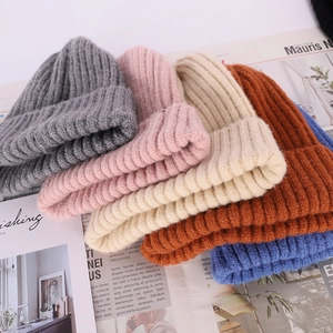 Dicke gerippte Strickmützen für Damen in verschiedenen Farben für Winterwärme