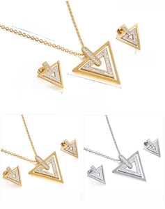 Tableau des tailles détaillé pour parure de bijoux triangle avec dimensions zircon