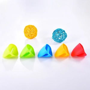 Five colorful heat-resistant silicone oven mitts for microwave and air fryer use