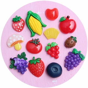 Bunte verschiedene Harz-Obst- und Gemüseanhänger für DIY-Schmuck und Handwerk