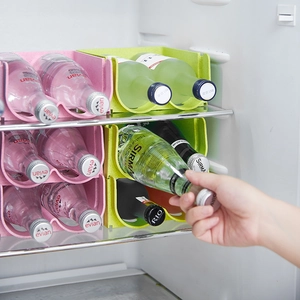Organizzatore impilabile per lattine e bottiglie da frigorifero in plastica robusta