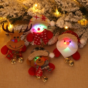 LED Christmas Luminous Brooch Pin With Bell Santa Claus Snowman Reindeer Bear Plush Badge For Kids Party Decoration Gift