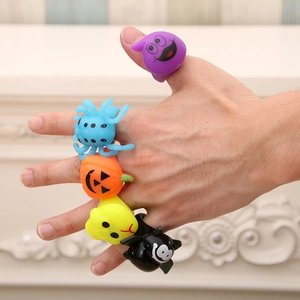 Halloween LED rings with pumpkin bat and ghost shapes on hand, 5 pack party favor set