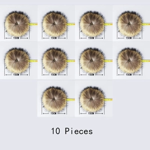 Set of 10 pieces 15cm natural raccoon fur pom-poms for hats and accessories