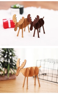 Détail de rennes de Noël en bois DIY en bois naturel et marron pour décor de fête
