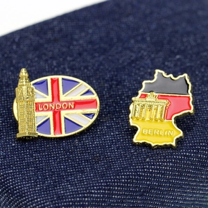 Broches détaillées en émail avec les monuments de Londres Big Ben et Berlin Porte de Brandebourg