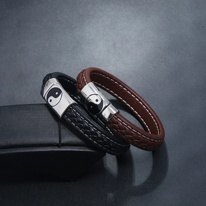 Bracelet tressé en cuir pour homme avec charme Yin Yang et fermoir en argent