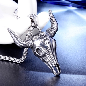 Vintage stainless steel bull skull pendant necklace with box chain for men