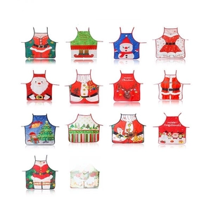 Détails de divers tabliers de Noël présentant des motifs de Père Noël et de bonshommes