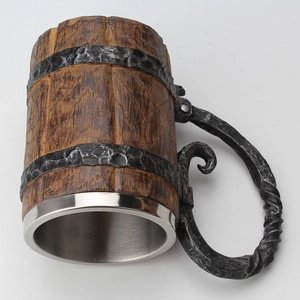 Close-up of barrel-style mug with wood-like resin texture and 304 stainless steel liner
