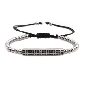 Bracciale intrecciato nero regolabile con perline argento e barra rettangolare zirconi