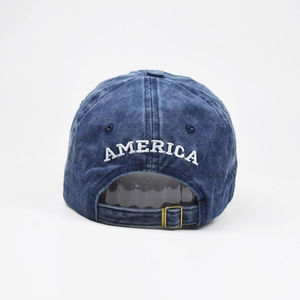 Berretto da baseball blu denim vintage con ricamo America e fibbia in metallo regolabile
