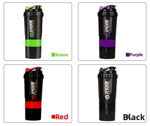 Vue en grille des shakers de protéines en vert, violet, rouge et noir avec graduation