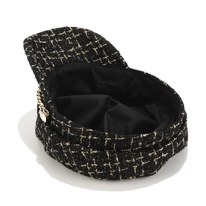 Schwarze und goldene Tweed-Schippermütze mit Metallkette und feiner Webstruktur für Damen