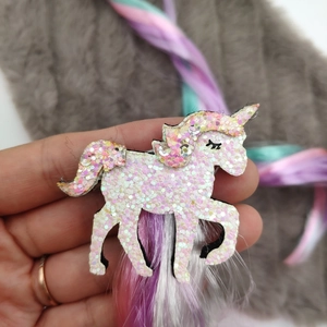 Glittery unicorn hair clip for girls with long colorful synthetic hair extension