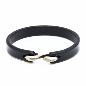 Retro Lederarmband in Schwarz für Damen und Herren mit silberfarbenem S-Haken-Verschluss
