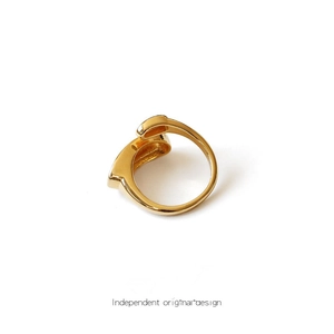 Polished 18K gold plated bean-shaped oval open ring with minimalist geometric design