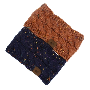 Detail of cable knit headband with colorful flecks and brown leather MOK label