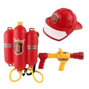 Set pistola ad acqua zaino da pompiere per bambini con casco rosso e spruzzo
