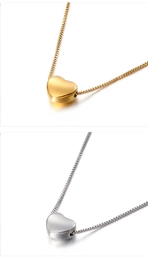 Detailansicht der Herz-Anhänger-Halskette in Gold und Silber mit Box-Kette