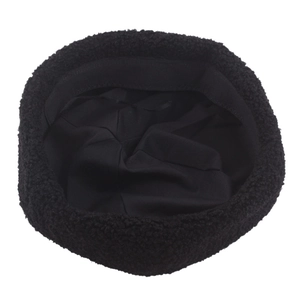 Béret noir en laine d'agneau pelucheuse pour femmes avec doublure polaire et vue interne