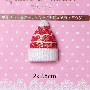 Detail der rot-weißen Glitzer-Weihnachtsmütze aus Harz für DIY-Handwerk 2x2.8cm