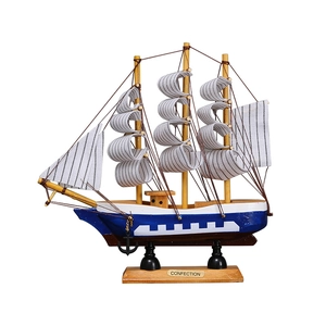 Modèle voilier en bois décoration nautique tricolore bleu blanc avec socle robuste