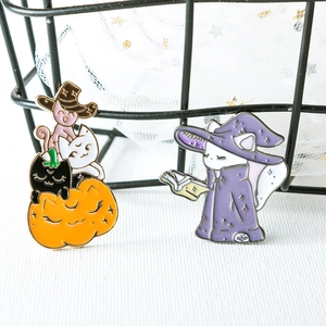 Halloween Wizard Cat Pumpkin Enamel Pin Alloy Cartoon Cat Badge Jewelry Gift For Women Clothes Bag Lapel Pin Accessories